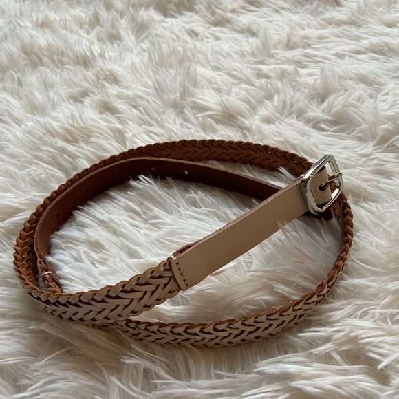 Braided White Belt - Picture 4 of 4